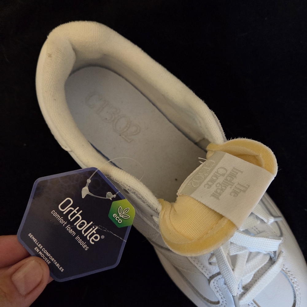 New Balance Women's 9.5 or Men's 8 White Ortholite Comfort Sole Sneakers - Picture 4 of 6